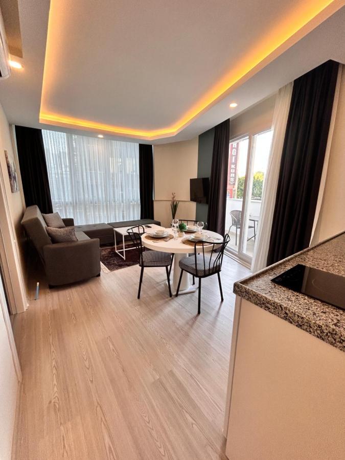 Hadrians Tower Aparthotel อันตัลยา ภายนอก รูปภาพ